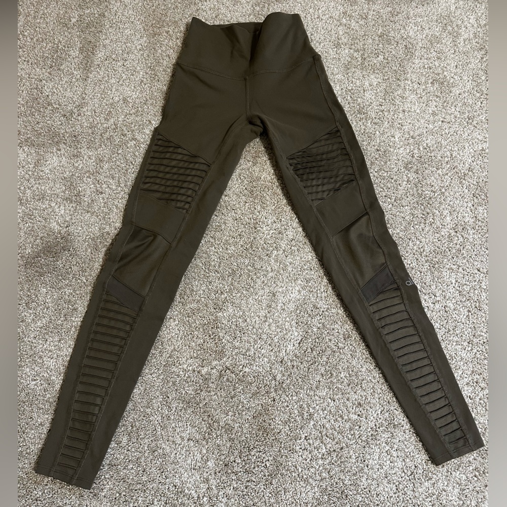 Alo Moto Legging